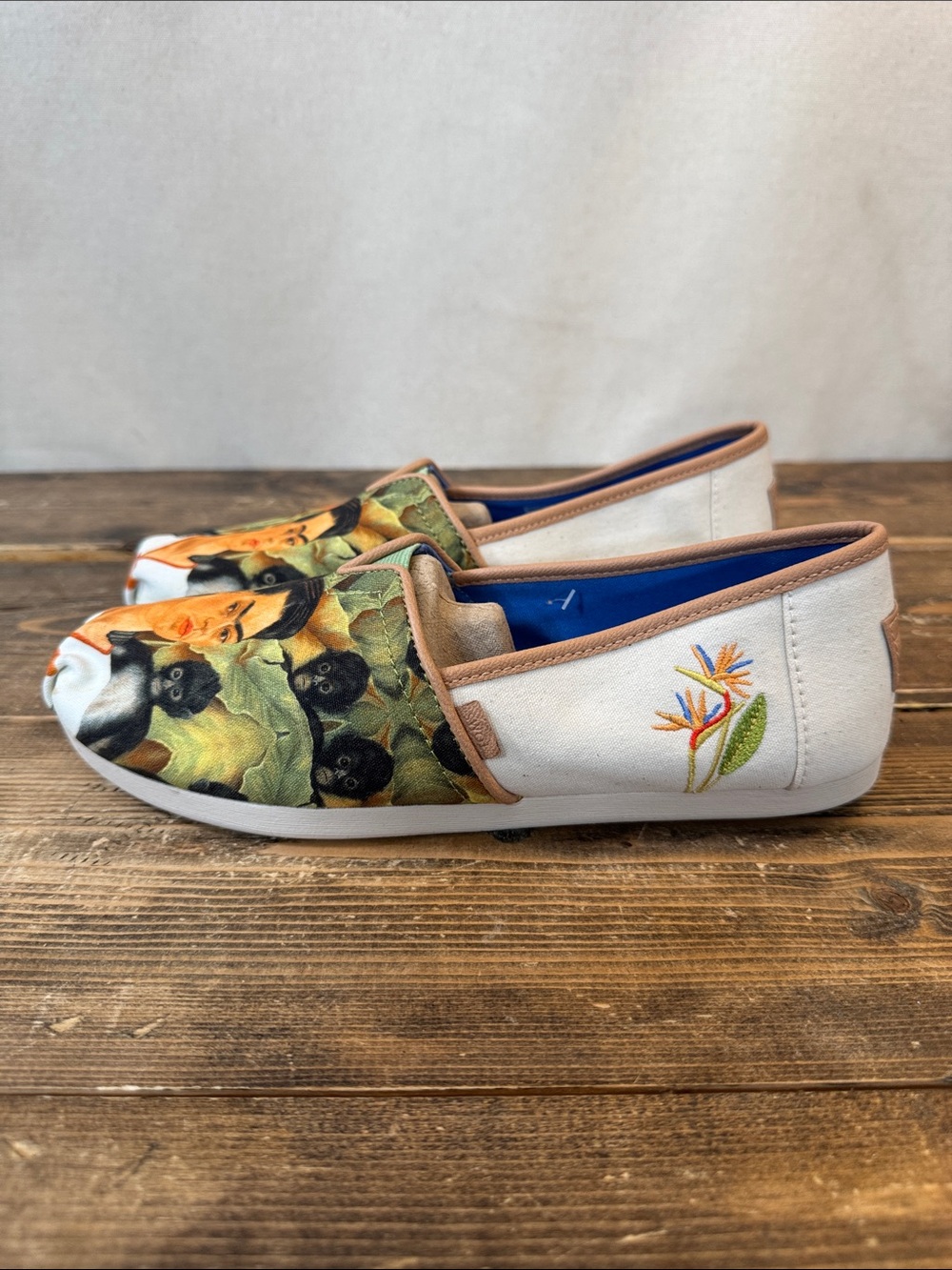 NWT Toms Frida Kahlo Slip-On Shoes with Tropical Monkey Print